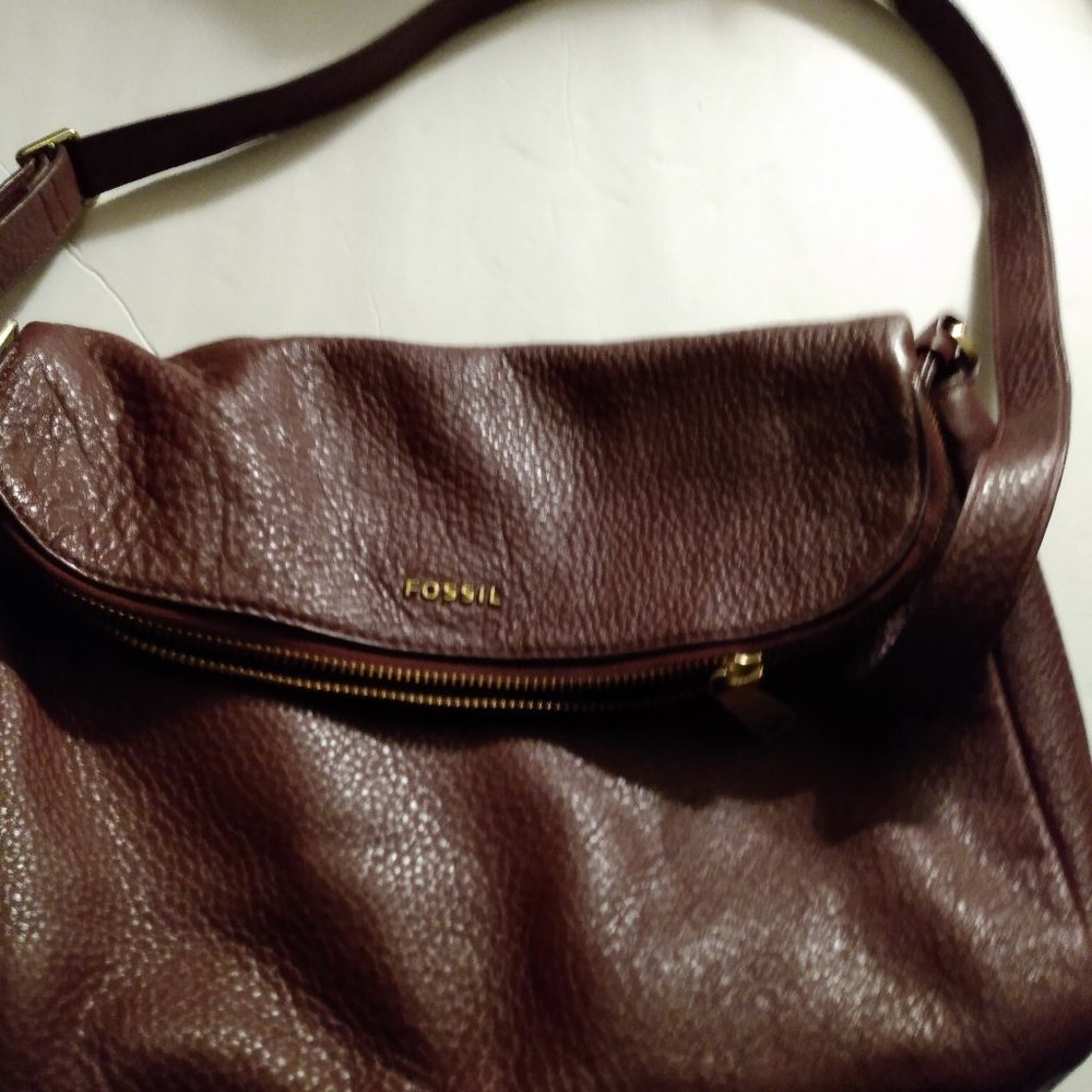 Fossil Burgundy Pebble Leather Large Roomy, Organizer Shoulder bag